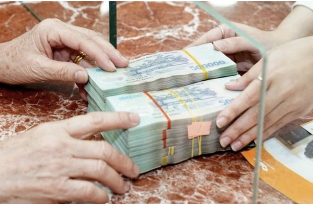 Hàng loạt nhà đầu tư sẽ nhận cổ tức tiền mặt sau Tết Hang loat nha dau tu se nhan co tuc tien mat sau Tet