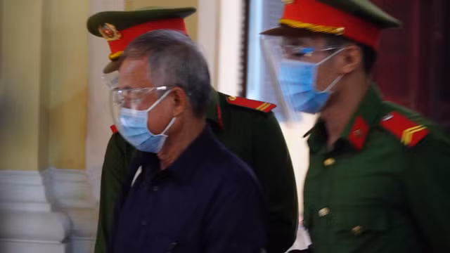 Hinh anh nu dai gia Duong Thi Bach Diep va ong Nguyen Thanh Tai hau toa sang nay-Hinh-2