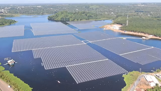 Ba Ria-Vung Tau phat 2 cong ty dua nha may dien mat troi vao van hanh khi chua nghiem thu