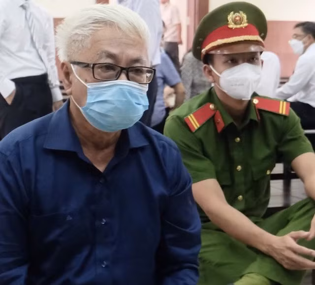 Toa tuyen cuu Tong giam doc Ngan hang Dong A Tran Phuong Binh co toi