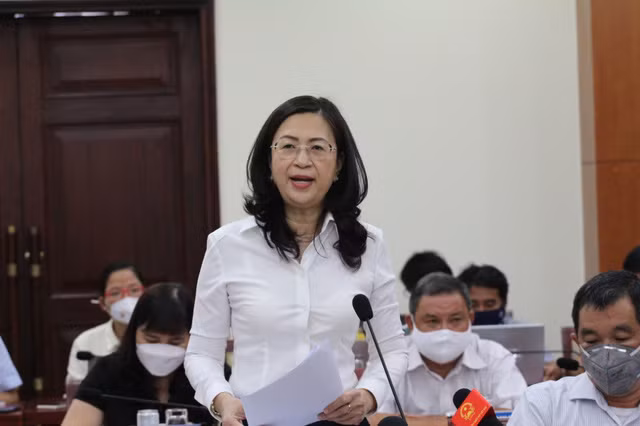 Cưỡng chế, thu hồi nợ 2 doanh nghiệp chậm nộp tiền sử dụng đất đấu giá ở Thủ Thiêm Cuong che, thu hoi no 2 doanh nghiep cham nop tien su dung dat dau gia o Thu Thiem