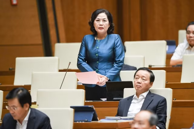 Vi sao Ngan hang Nha nuoc can kiem soat tin dung bat dong san?