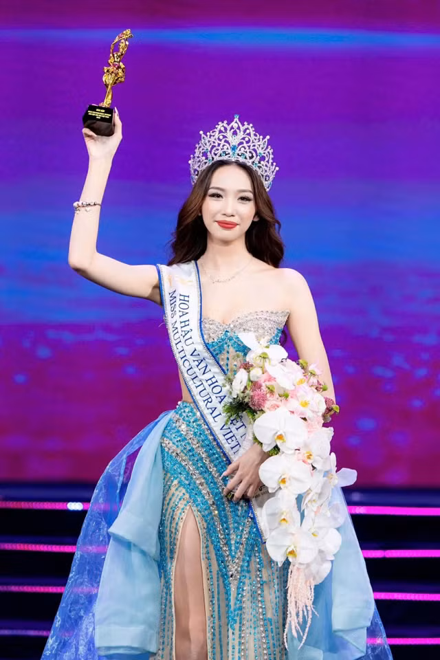 hoa-hau-ha-linh-5.jpg