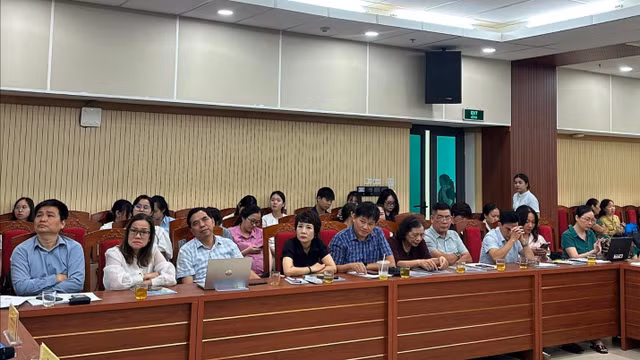 Đại biểu tham dự hội thảo.
