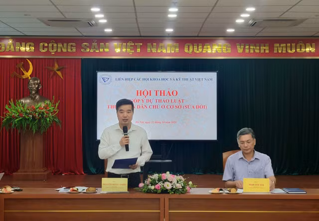 Tổng Thư ký VUSTA Nguyễn Quyết Chiến phát biểu khai mạc hội thảo