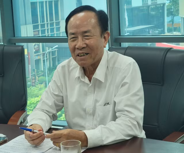 GS.TS. Đinh Văn Chiến, Phó Chủ tịch kiêm Tổng Thư ký Hội Nghiên cứu Biên tập công trình Khoa học và Công nghệ Việt Nam (VASE) phát biểu tại hội thảo