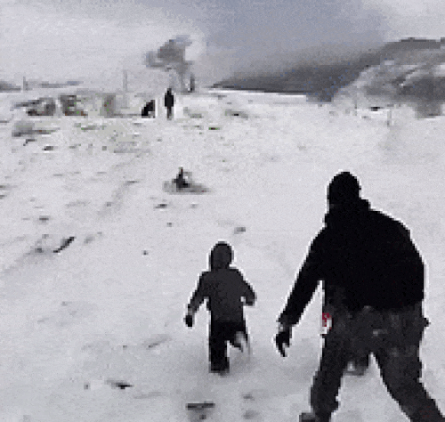 Ông bố "tay nhanh hơn não" đây rồi.