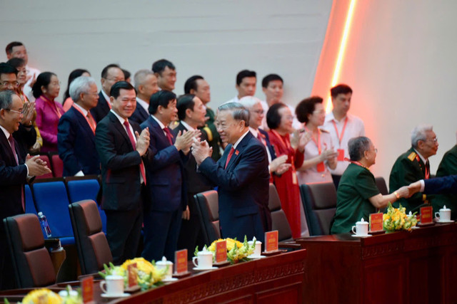 Tổng Bí thư Tô Lâm tới dự Đại hội đại biểu Đảng bộ TPHCM. Ảnh: Ban tổ chức Đại hội Đảng bộ TPHCM tbt.jpg