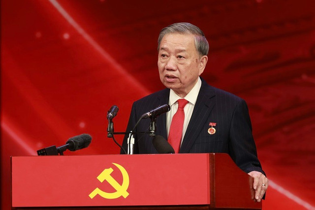 Tổng Bí thư Tô Lâm phát biểu tại lễ tuyên dương Bí thư chi bộ xuất sắc và trao giải Búa liềm Vàng lần thứ X - Ảnh: VGP