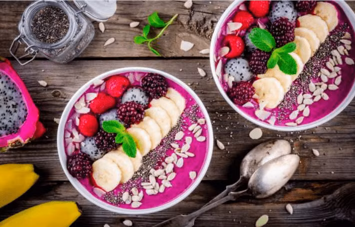 Hàm lượng anthocyanins trong thanh long rất phong phú, có thể nâng cao khả năng kháng bệnh của các tế bào trong cơ thể, có tác dụng chống lão hóa nhất định, thậm chí có thể giúp chúng ta ngăn ngừa ung thư ruột kết, tuy nhiên những nhóm người trên không thích hợp để ăn, mọi người phải ghi nhớ nhé.