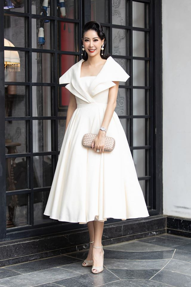 Dù rất bận rộn với việc chăm sóc gia đình, kinh doanh nhưng bà mẹ 3 con vẫn duy trì thói quen tập luyện mỗi ngày. Môn thể thao yêu thích nhất của cô là Pilates.