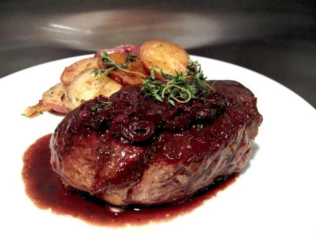 Các nghiên cứu chỉ ra rằng, thịt nấu bia rượu sẽ giữ lại 85% lượng cồn, thịt ướp giữ 70% lượng cồn, phải đun kỹ 150 phút thì lượng cồn mới giảm xuống còn 5% so với khi pha chế.