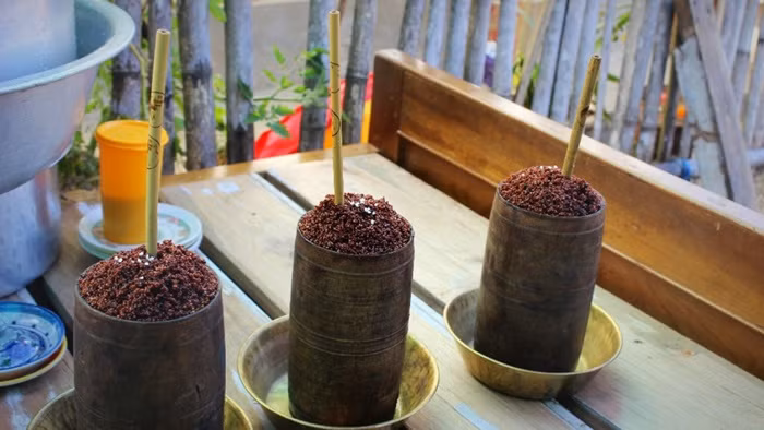 Bia kê là đồ uống độc đáo của người Limbu, được người dân Nepal ưa chuộng và du khách nước ngoài tìm kiếm. Tongba được tạo ra từ quá trình lên men hạt kê nguyên hạt. Quá trình này có thể mất tới vài tuần. Tongba thường được phục vụ trong một cái bình có hình dạng giống như cái thùng.