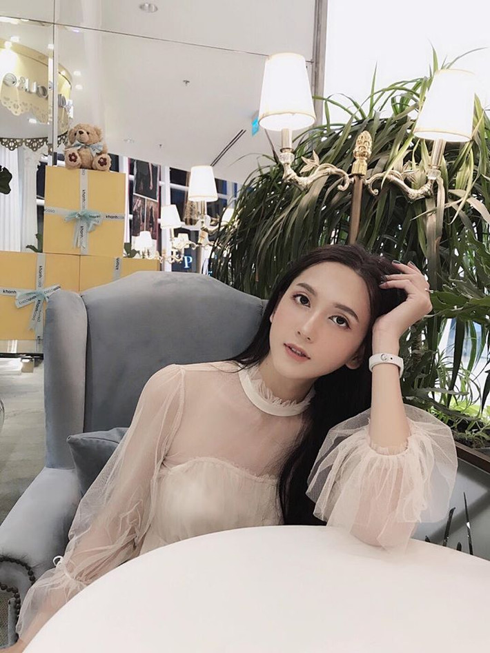 Ngay từ nhỏ, Hoàng Học cho biết đã sớm nhận định giới tính của mình và được gia đình ủng hộ.