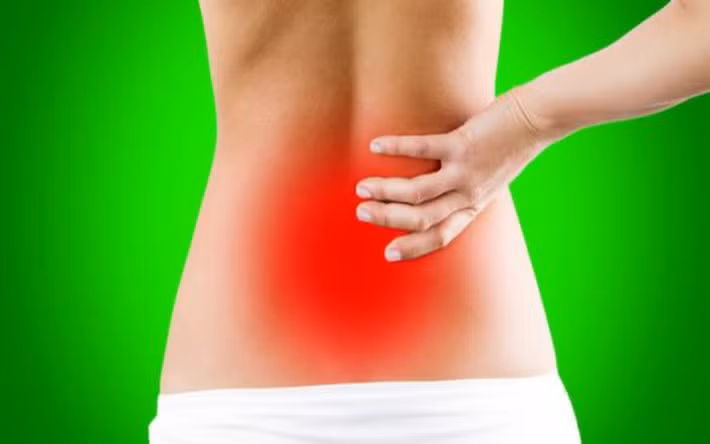 Đau nhức cơ thể: Các độc tố tích tụ quá nhiều sẽ khiến các cơ, khớp bị viêm gây ra tình trạng đau nhức, mệt mỏi.