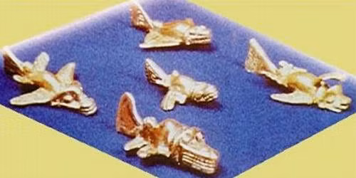 Sau cùng, các chuyên gia cho mô hình bay thử nghiệm. Nó hoàn toàn có thể bay lượn trên không. Một số ý kiến cho rằng cổ vật của con người thời tiền Columbus khắc họa hình dáng giống động vật có cánh như loài ong.