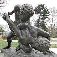 Vì vậy, khi ban tổ chức công bố Arrichion là người chiến thắng thì vận động viên này đã qua đời. Arrichion trở thành người được trao chiếc vòng nguyệt quế vinh quang ngay sau khi vừa tử vong.