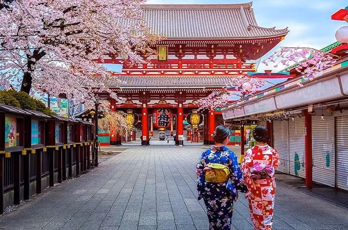 Ngoài Cyprus, nhiều quốc gia khác trên thế giới sở hữu hộ chiếu quyền lực. Theo danh sách hộ chiếu theo mức độ tự do đi lại của công dân các quốc gia trên thế giới của Henley &amp; Partners mới công bố, Nhật Bản là quốc gia có hộ chiếu quyền lực nhất. Hộ chiếu Nhật Bản được miễn visa tại 191 quốc gia.