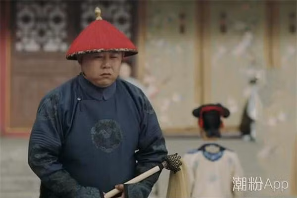 Trong những dịp đặc biệt như Tết, sinh nhật, hôn lễ... thì mọi người trong cung đều được Hoàng đế ban thưởng.