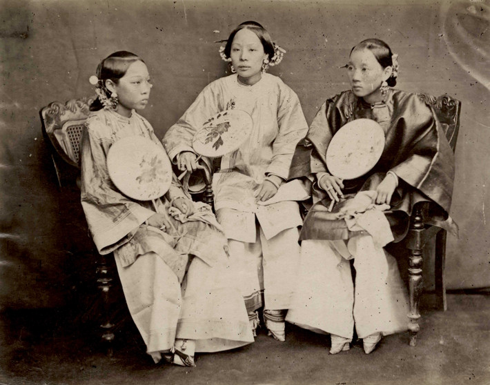 Do đó, nhiều người không muốn chụp ảnh vì không muốn mất đi linh hồn, chỉ còn thể xác trống rỗng.