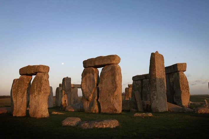 Đặc biệt, những khối đá được sử dụng để tạo nên bãi đá cổ Stonehenge nặng từ vài tấn cho đến vài chục tấn.