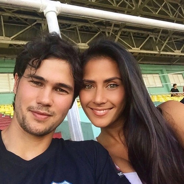 Nhờ việc tập luyện chăm chỉ kết hợp với chế độ ăn uống lành mạnh, Phil Younghusband và bạn gái luôn giữ được vóc dáng lý tưởng mà bao người ao ước. Ảnh: Instagram.