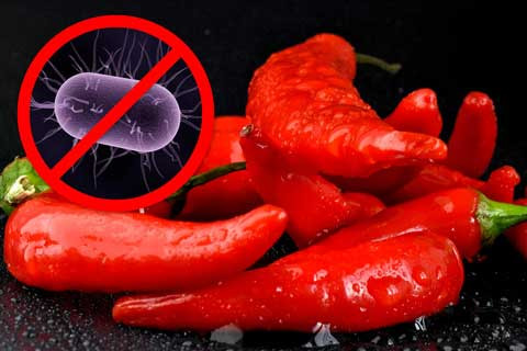 Ớt: Đây là loại thực phẩm gây tê tự nhiên làm giảm cơn đau cũng như sự khó chịu trong dạ dày của bạn. Ngoài ra, nó còn có thể làm giảm độ chua, chống lại loét dạ dày tá tràng và tiêu diệt một số loại vi khuẩn có hại. Bên cạnh đó, ăn ớt giúp tiêu hóa thức ăn hiệu quả hơn. Tuy nhiên, bạn nên ăn ở mức độ vừa phải và ăn kèm các thực phẩm khác.