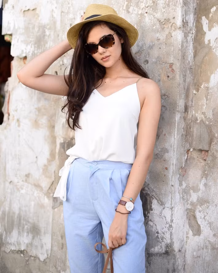  Người đẹp Philippines hướng đến hình ảnh nhẹ nhàng, trẻ trung nhưng vẫn không rất thời thượng. 