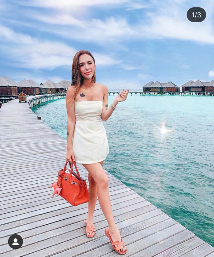 Phương Uyên sở hữu thân hình sexy với số đo ba vòng 85-58-92 cùng chiều cao 1m71. Rich kid này có body nóng bỏng và gu thời trang gợi cảm.