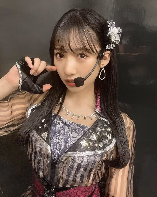 Nói cách khác, nhan sắc và tài năng của Yokono Sumire đã làm xiêu lòng không biết bao nhiêu người hâm mộ.