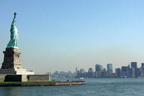 Trước những giả thuyết, nhận định trên, giới chuyên gia vẫn chưa thể khẳng định ai mới là nguyên mẫu để Bartholdi tạo ra tượng Nữ thần Tự do.