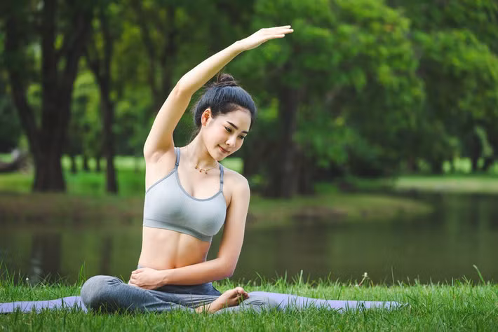 Bạn có biết rằng, trên thực tế, chỉ cần đặt một vài thứ đơn giản ngay trên rốn, không chỉ có thể đánh bay mỡ thừa mà còn làm ấm tử cung? (Ảnh minh họa)