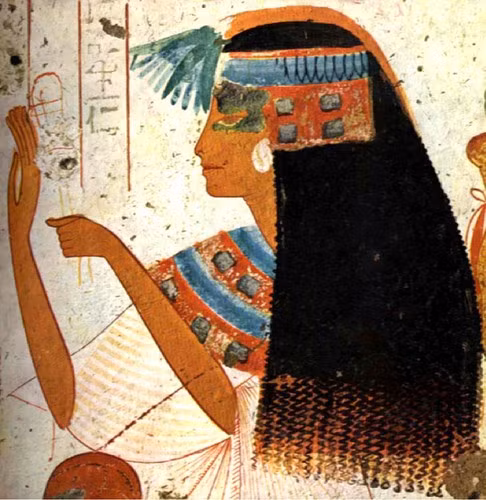 Do khí hậu nắng nóng, oi bức, người Ai Cập thời cổ đại được đổ mồ hôi và có mùi cơ thể khó chịu.