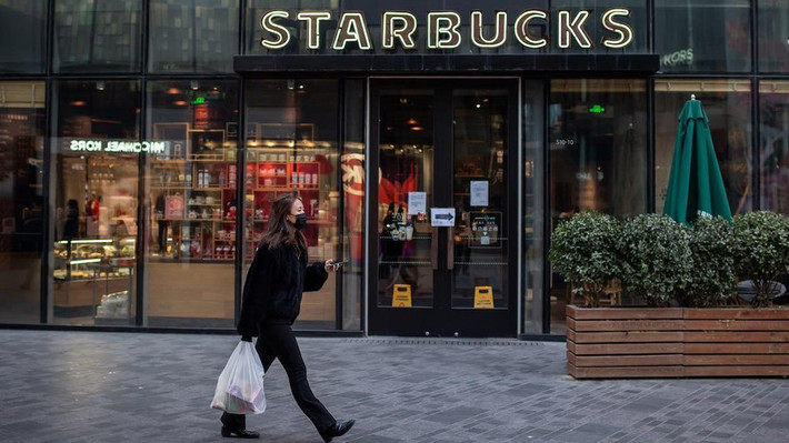 Cổ phiếu Allmed Medical đã tăng gấp 2 lần giá trị trong bối cảnh thị trường chứng khoán toàn cầu lao dốc vì dịch Covid-19. Nhờ đó, Chủ tịch Cui Jinhai trở thành tỷ phú khi giá trị tài sản tăng 17 tỷ USD.