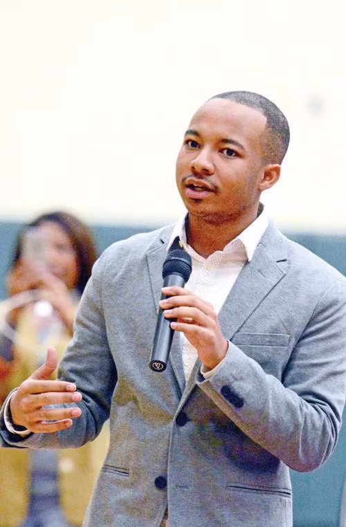 Theo đó, triệu phú trẻ tuổi Bledsoe trở thành hình mẫu lý tưởng của nhiều bạn trẻ đam mê khởi nghiệp.