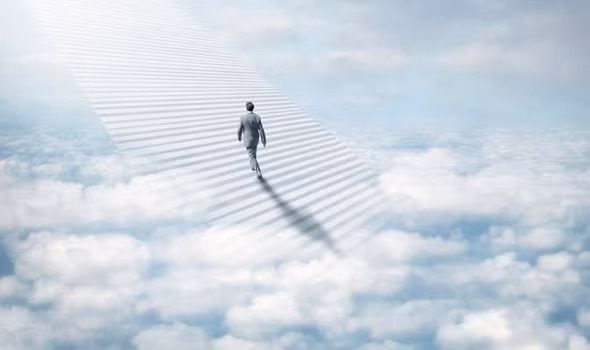 Ngày nay, không ít người tin rằng sau khi chết đi, linh hồn sẽ đến thiên đường hay địa ngục là tùy thuộc vào những việc làm khi còn sống là tốt hay xấu.