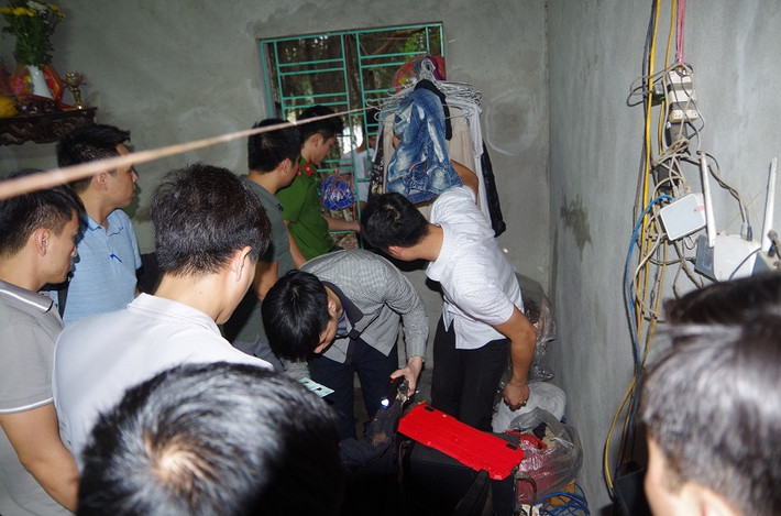 Nhóm đối tượng này có khoảng gần 20 địa điểm đánh bạc, hoạt động lưu động tại các huyện Khoái Châu, Kim Động và Văn Giang, bọn chúng thường xuyên thay đổi địa điểm để tránh sự kiểm soát của lực lượng công an. Ảnh: Công an tỉnh Hưng Yên.