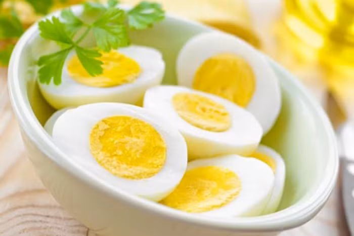 Lòng đỏ trứng chứa rất nhiều cholin, dưỡng chất quan trọng cho trí nhớ.