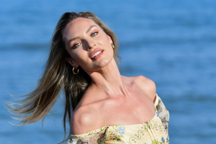 Theo siêu mẫu sinh năm 1988 này, làm đẹp nhất thiết phải điều chỉnh từ bên trong. Ăn uống hợp lý và khoa học, nghiêm khắc với thực đơn ăn uống cho bản thân là điều mà cô và các người mẫu khác rất chú ý. Buổi sáng của cô luôn đầy đủ dưỡng chất với trứng hoặc bánh kẹp phô mai ăn kèm với bông cải xanh.