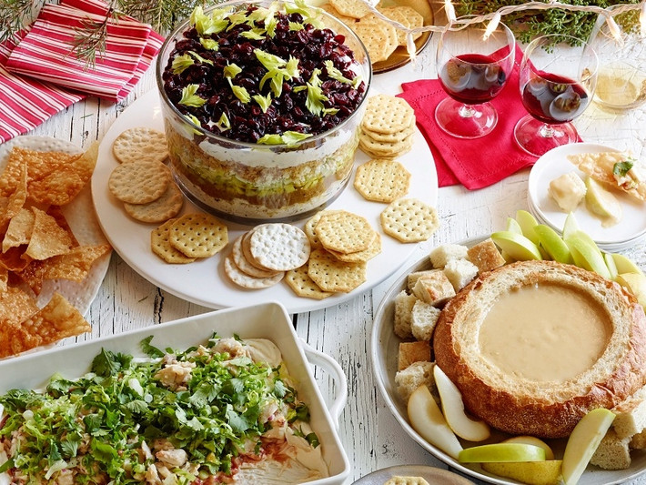 Trong dịp này, người Hà Lan sẽ quây quần bên gia đình và bạn bè để thưởng thức các món ăn truyền thống.