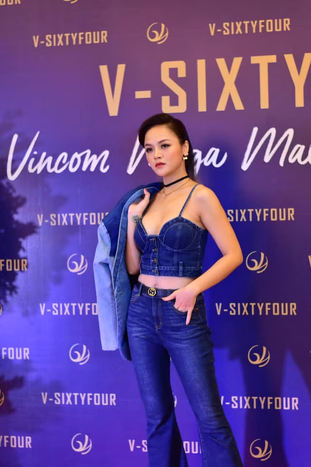 Phong cách thời trang gợi cảm của "My Sói" được đánh giá cao.