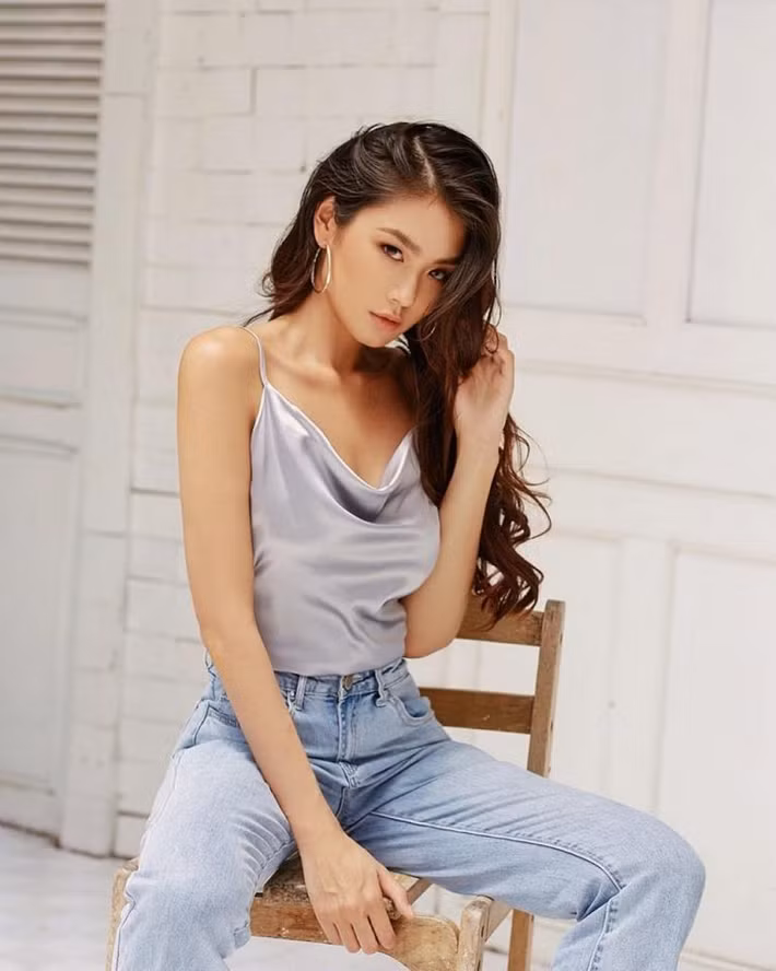 Là một tiểu thư nhà giàu, Thảo Nhi Lê sở hữu phong cách thời trang ấn tượng, đa dạng và không bó buộc trong bất kỳ hình ảnh nào.