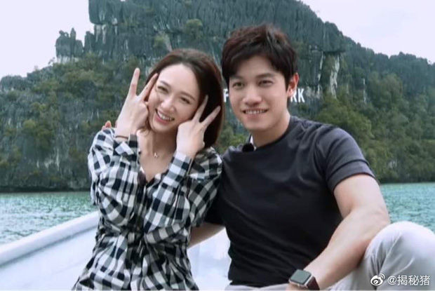 Năm nay tròn 40 tuổi nhưng Trần Kiều Ân vẫn sở hữu nhan sắc trẻ trung, làn da căng mịn, trông trẻ hơn cả bạn trai doanh nhân kém 9 tuổi. Bên cạnh yếu tố di truyền thì các bước dưỡng da hàng ngày cũng vô cùng quan trọng để nữ diễn viên "hack tuổi" đỉnh cao như vậy.