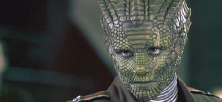 Sống dưới những vỏ bọc hoàn hảo trên, người bò sát đã từng bước kiểm soát thế giới, cai trị Trái đất theo ý muốn của họ.