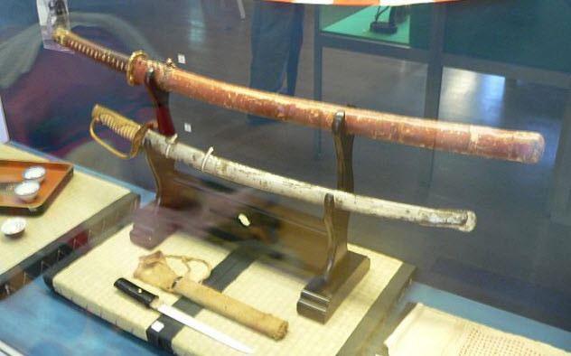 Theo một số tài liệu cổ xưa, trước khi bắt đầu rèn kiếm Katana, thợ rèn kiếm sẽ thực hiện thanh tẩy cơ thể theo nghi thức Thần đạo.