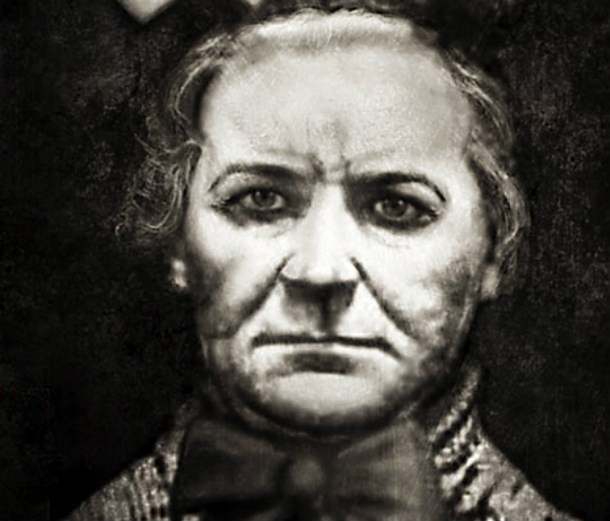 Nữ sát nhân máu lạnh Ameila Dyer khiến dư luận Anh rúng động khi bị cáo buộc giết hơn 200 đứa trẻ.