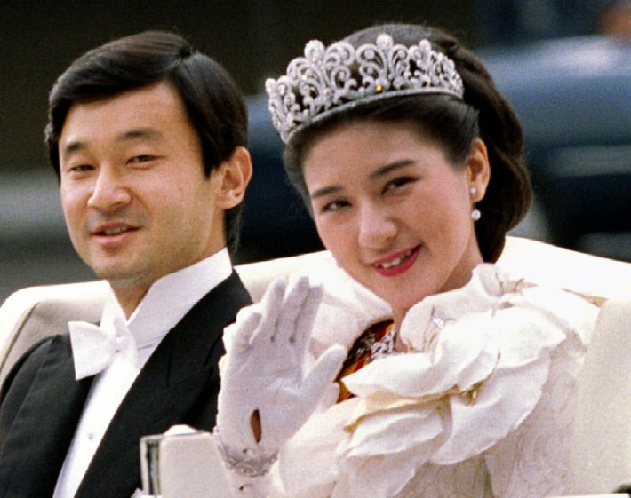 Thái tử Naruhito và Masako Owada trong ngày cưới được tổ chức long trọng năm 1963.