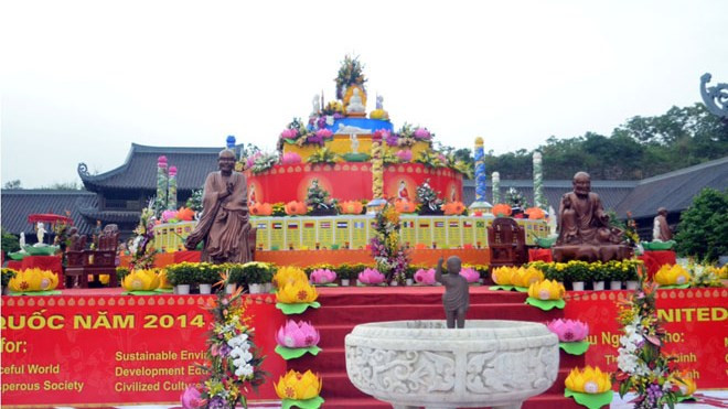 Theo Trung ương Giáo hội Phật giáo Việt Nam, tham dự Đại lễ Vesak 2014 có khoảng 10.000 người, trong đó có 1.500 quan khách đến từ 100 quốc gia, lãnh thổ trên thế giới.