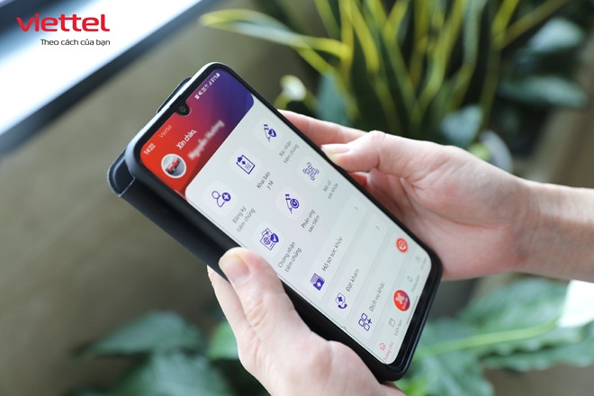 Trước sự việc này, đơn vị phát triển ứng dụng Sổ sức khỏe điện tử là Viettel Solutions khẳng định chứng chỉ tiêm sẽ không mất trừ khi người dùng thay đổi các thông tin như họ tên, số điện thoại... so với thông tin khai báo khi tiêm vắc xin COVID-19. Ảnh: CAND.