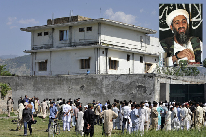 Do đó, vào lúc 22h30 giờ địa phương ngày 30/4/2011, lính đặc nhiệm SEAL dùng kính nhìn đêm sau khi cắt nguồn điện ở Abbottabad để đột nhập vào khu nhà. Kế đến, họ tiêu diệt Bin Laden và bất cứ ai chống cự.